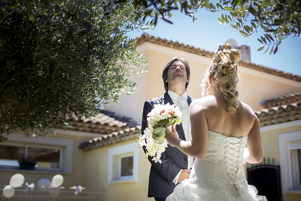 elise-julliard-photographe-lyon-rhone-alpes-mariage-wedding-amour-maries-provence-alpes-cote-dazur-seance-photo-preparatifs-antibes-nice-couple